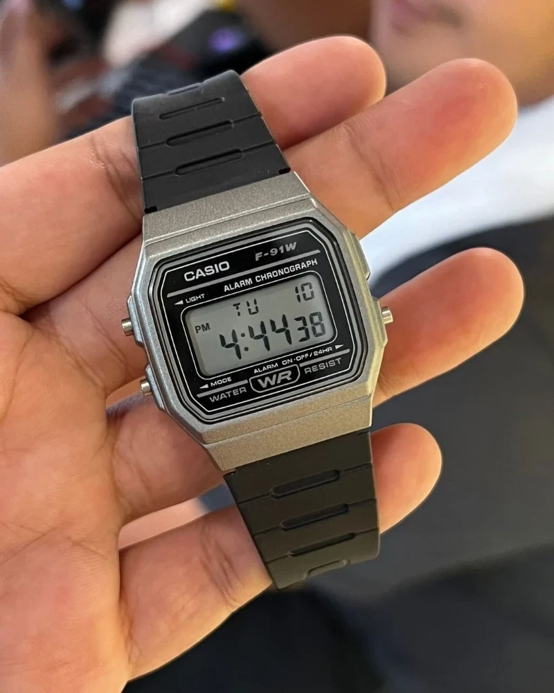Casio Vintage Digital Black Resin Belt Watch F-91WM-1BDF - Image 3