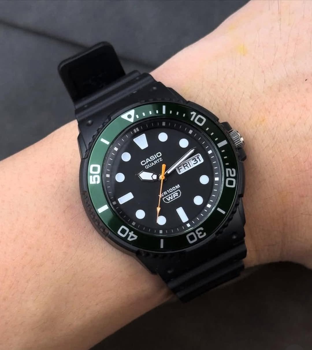 Casio MRW-230H-1E3VDF - Image 2