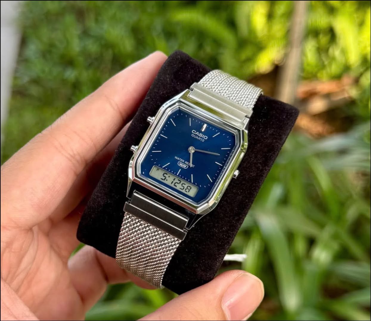 Casio Vintage AQ-230EM-2A Analog-Digital Navy Blue Dial Mesh Band Unisex Watch - Image 2