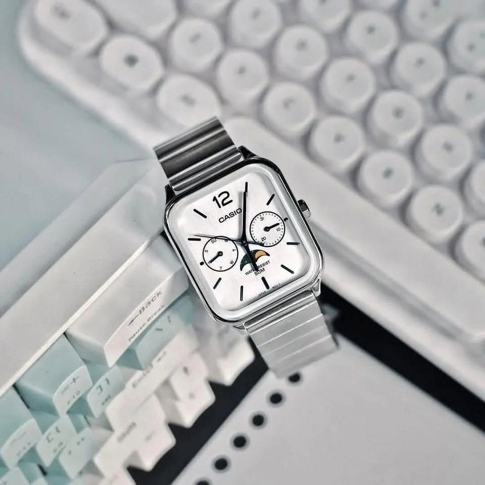 Casio Standard Moon Phase Day Date Chain Watch MTP-M305D-7AVDF - Image 2