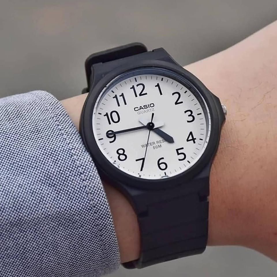 Casio Resin Belt Watch MW-240-7BVDF - Image 2