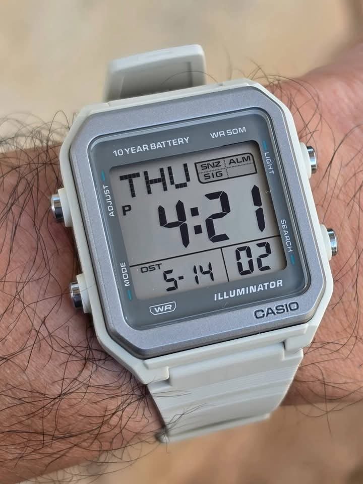 Casio Digital Watch W-221H-8AVDF - Image 2