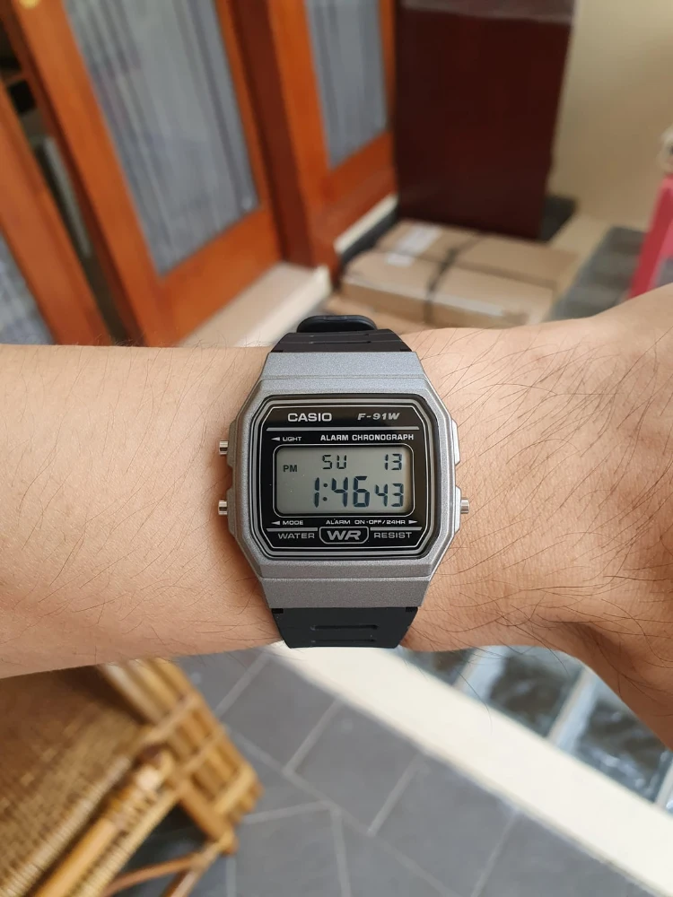 Casio Vintage Digital Black Resin Belt Watch F-91WM-1BDF - Image 2