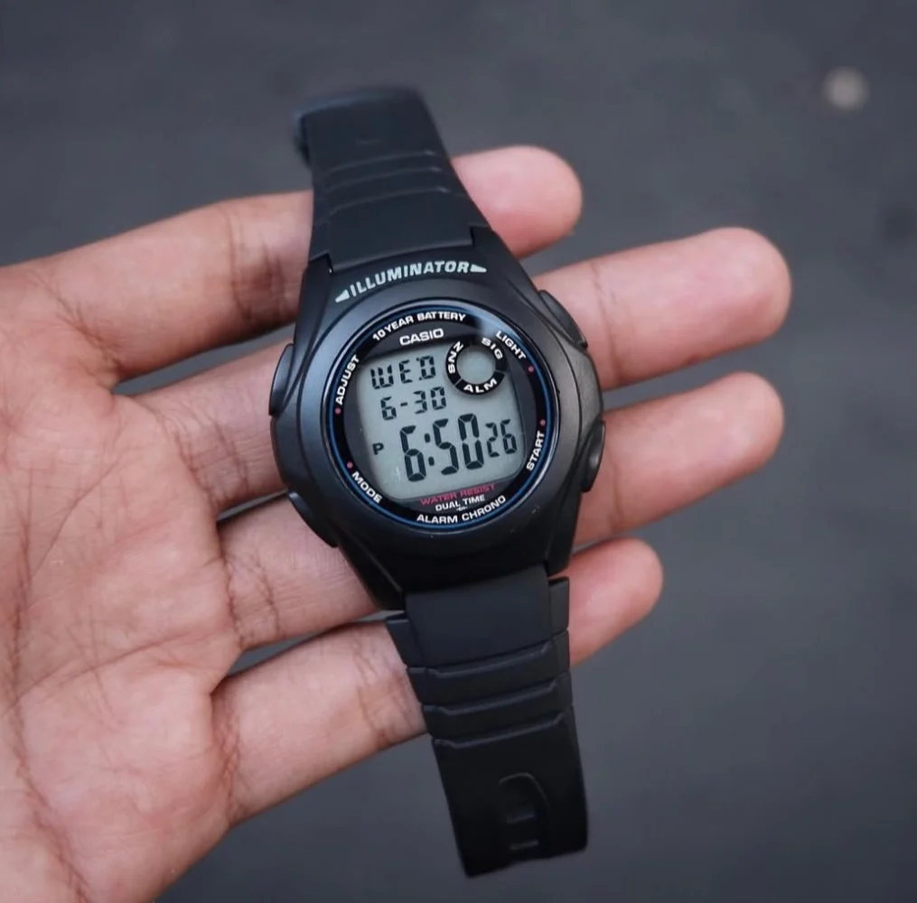 Casio Youth Dual Time Resin Belt Watch F-200W-1ADF - Image 2