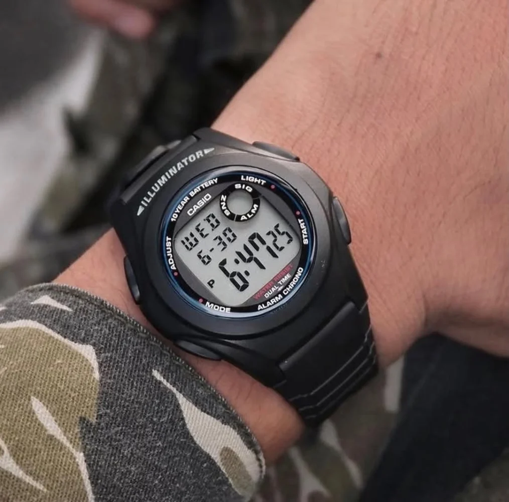 Casio Youth Dual Time Resin Belt Watch F-200W-1ADF - Image 3