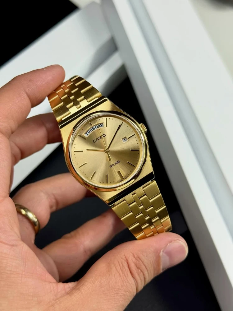 Casio Standard Day Date Chain Watch MTP-B146G-9AVDF - Image 3